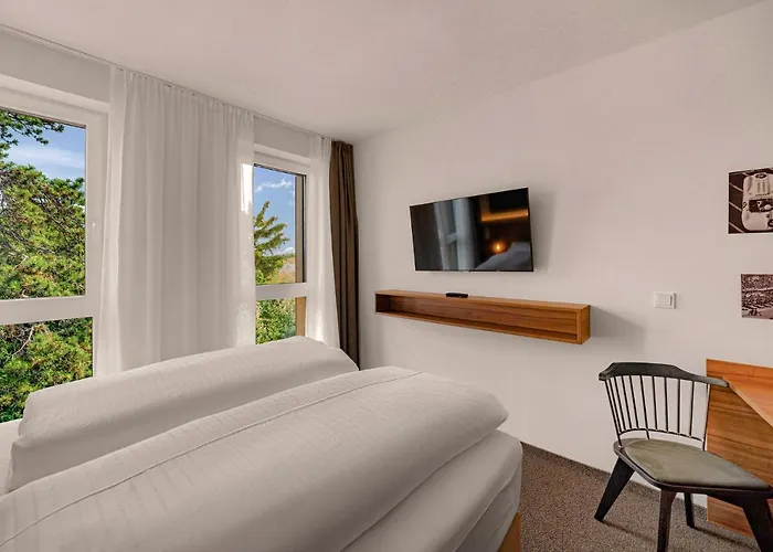 Zuendwerk - * Strasshof an der Nordbahn